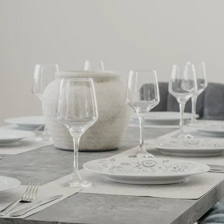 Areti White - 2 فيلة *